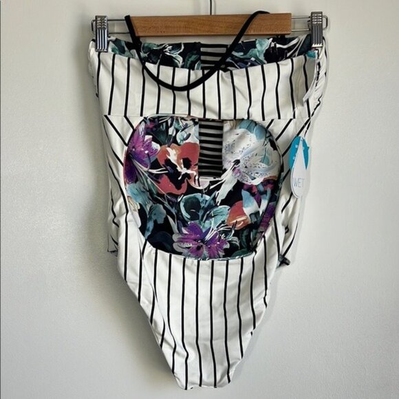 WET Swimwear Brie Reversable Open Back One Piece Swimsuit - M - Picture 8 of 11